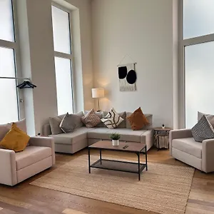 Apartment Grosszuegige In Der Naehe Vom Quartierpark Hamburg